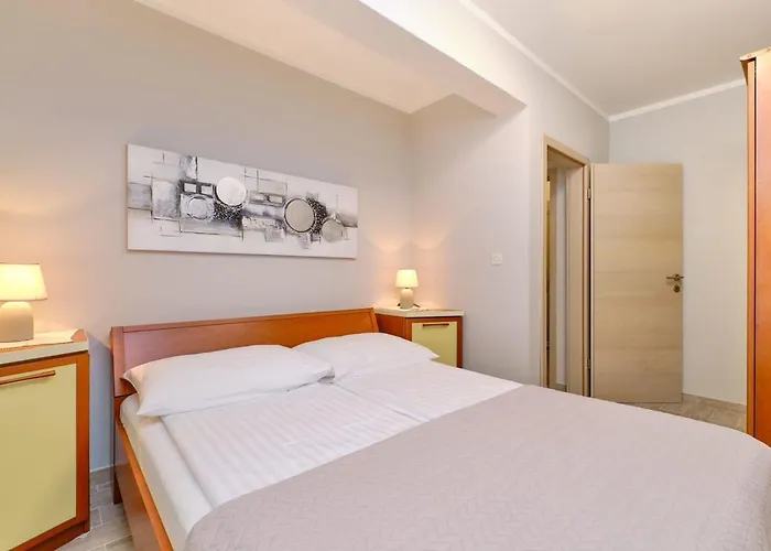 Apartman Enna *